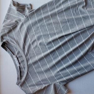 Another Love Gray and White Striped Knotted Hi-Lo Super Soft T-shirt M